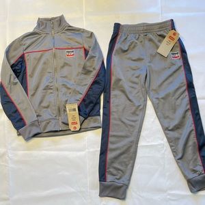 Levi’s track suit NWT size 6-7